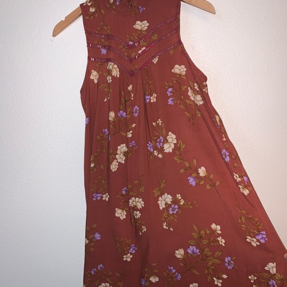 ❌SOLD❌ Xhilaration Sleeveless Floral Dress - Picture 2 of 6